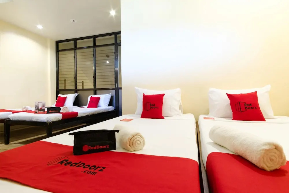RedDoorz @ Socrates Road Palawan