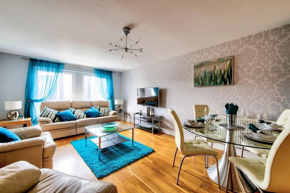 Modern 3 Bed/2bath City Centre Apartment