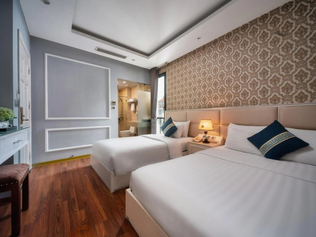Ja Cosmo Premier Hotel