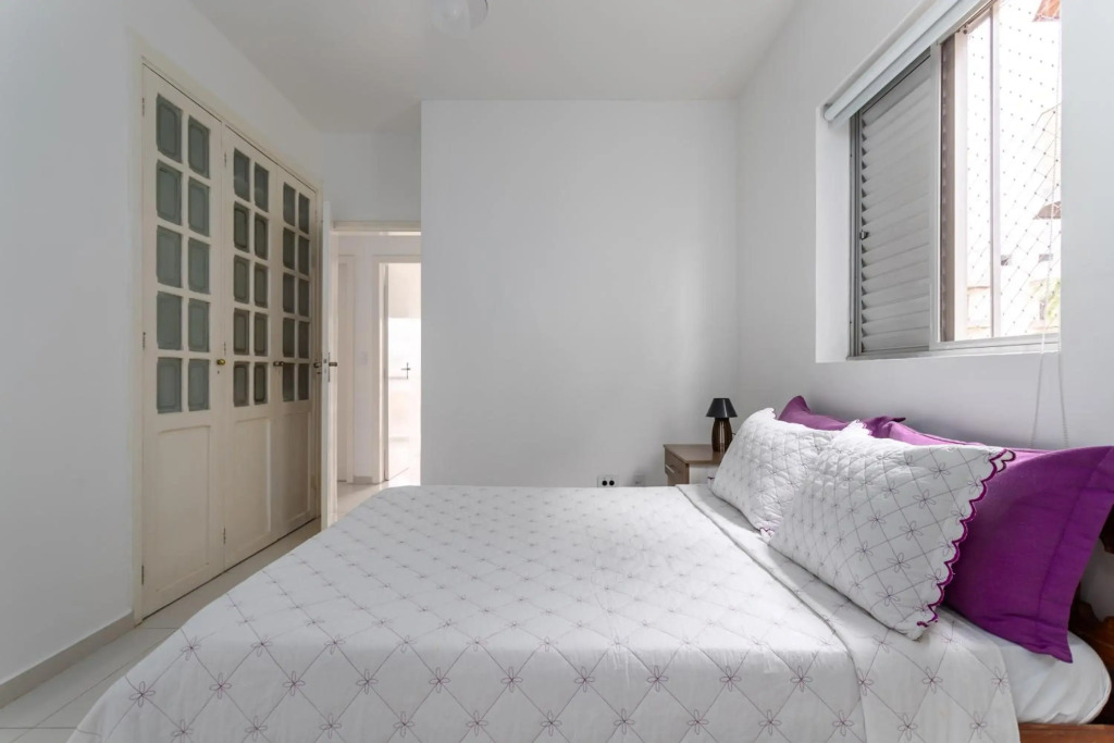 Apartamento a 200m da PRAIA DO FORTE com VISTA, GARAGEM, VARANDAS e Wi-Fi 250 MEGAS