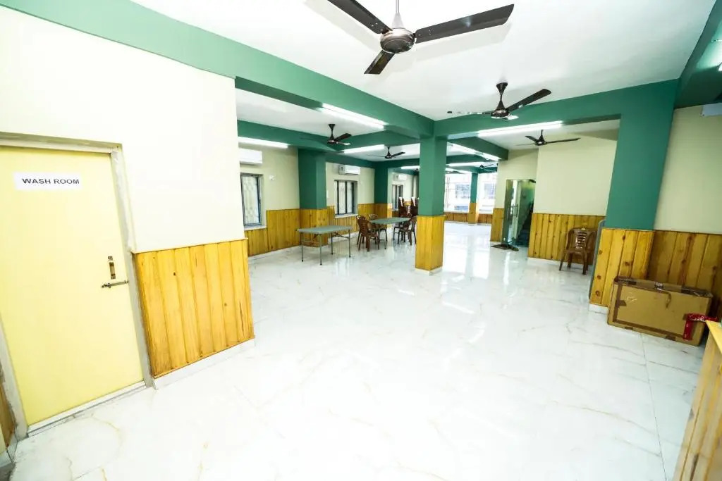 RISHIKA- Guest House