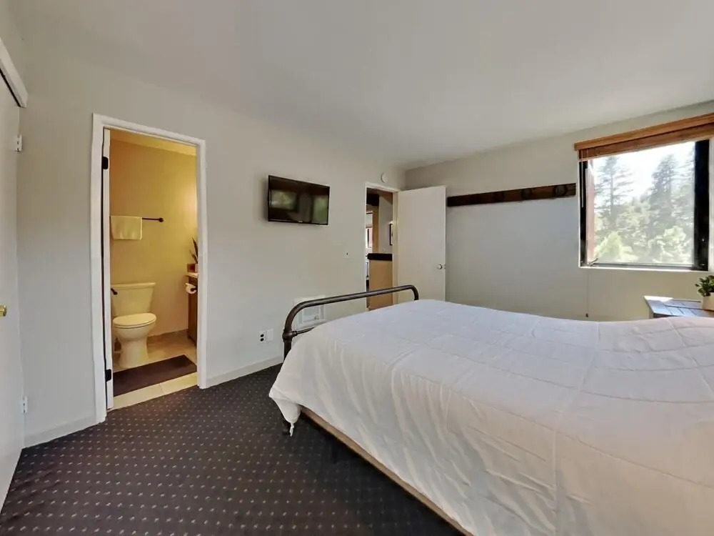 Remodeled Spacious Condo - Next to Car Charging, Hot Tubs, Village Gondola by RedAwning