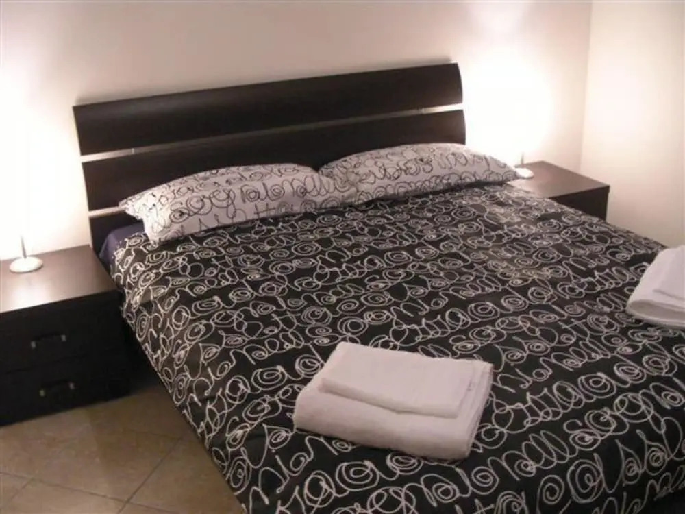 Clean Apartment Near Beach - Marinella Mare II