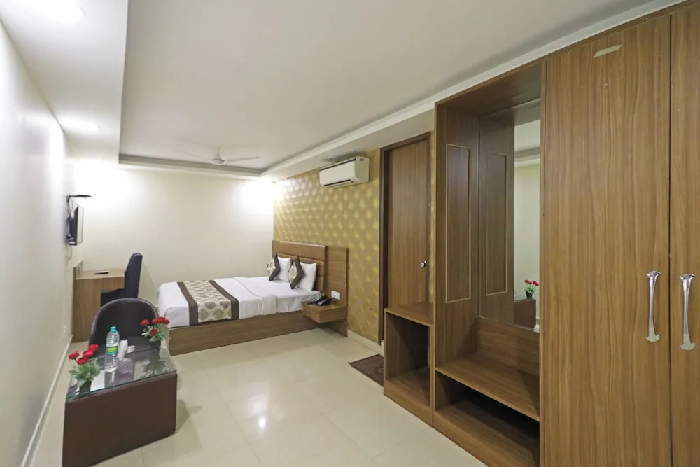 Hotel Grand Suites -Delhi Airport