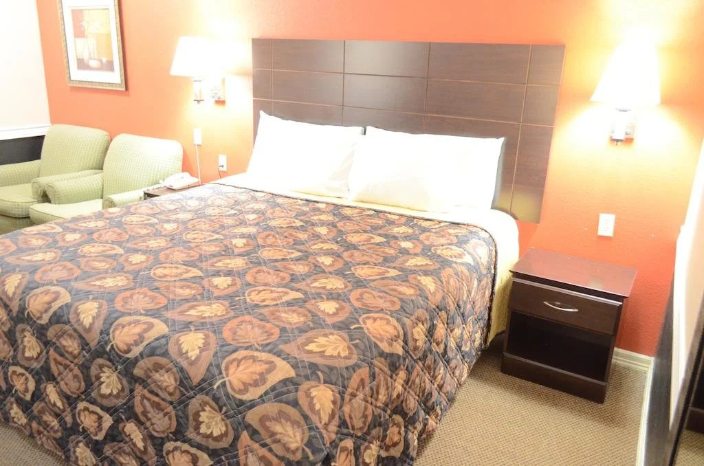 Budget Host Inn & Suites