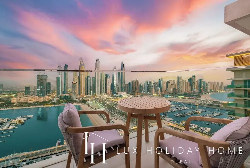 LUX  Luxury Sunrise Beachfront Suite 1