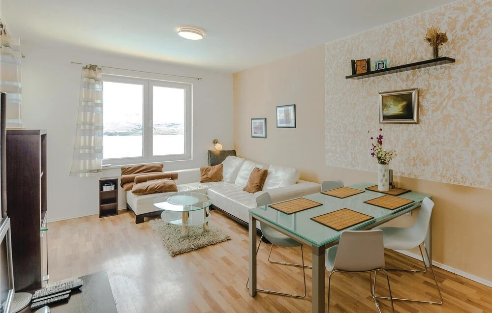 Nice Home in Pag With Wifi and 2 Bedrooms