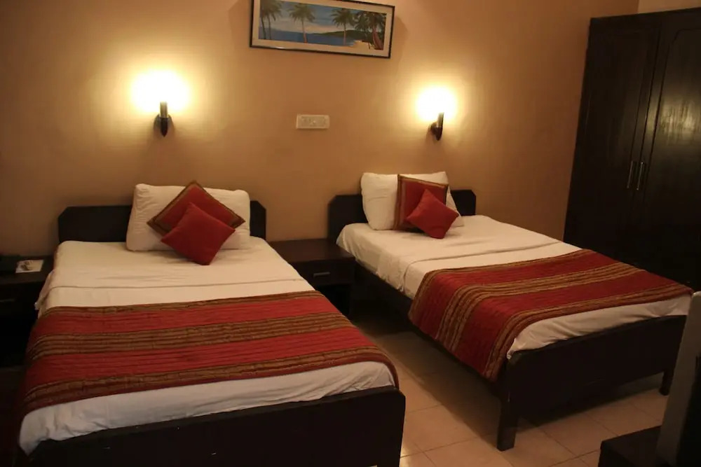 Hotel Doves Inn
