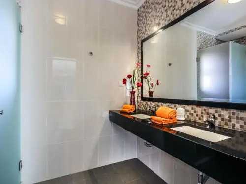 Luxury Holiday Villa Pescadinha near Beach, Albufeira
