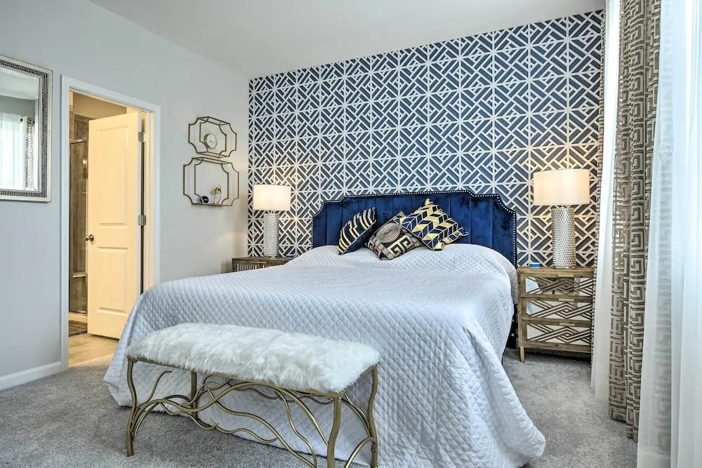 Tasteful Durham Townhome - 6 Mi to Downtown