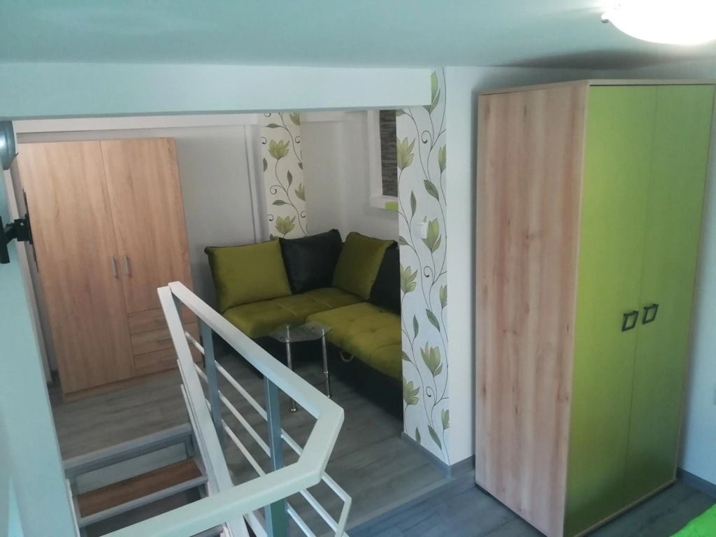 Classy and Cozy - New - 3 beds - Near Center