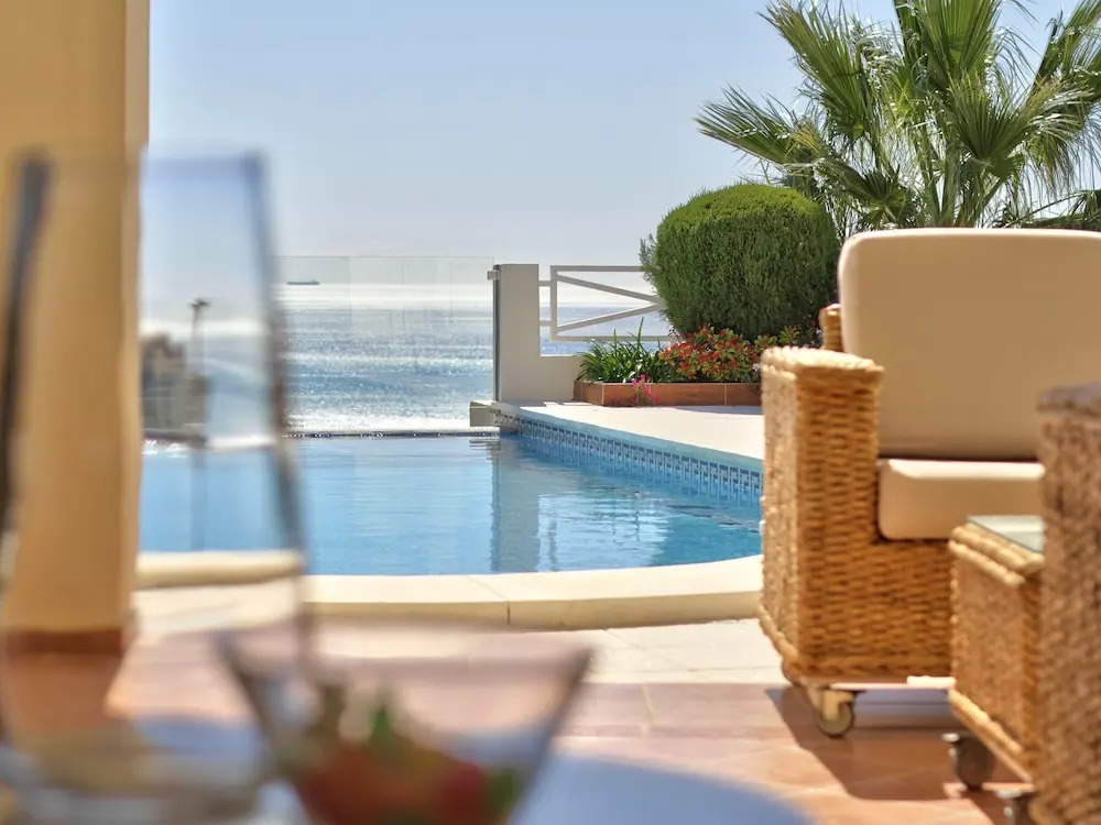Gorgeous Villa in Benalmádena with Hot Tub & Pool