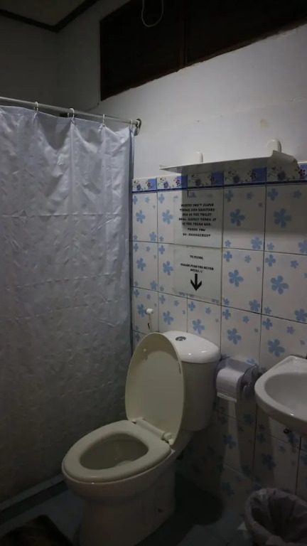 Lolo Oyong Pension House