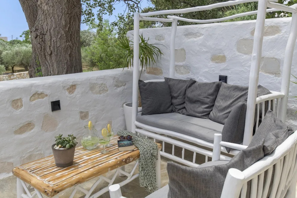 Arethousa House