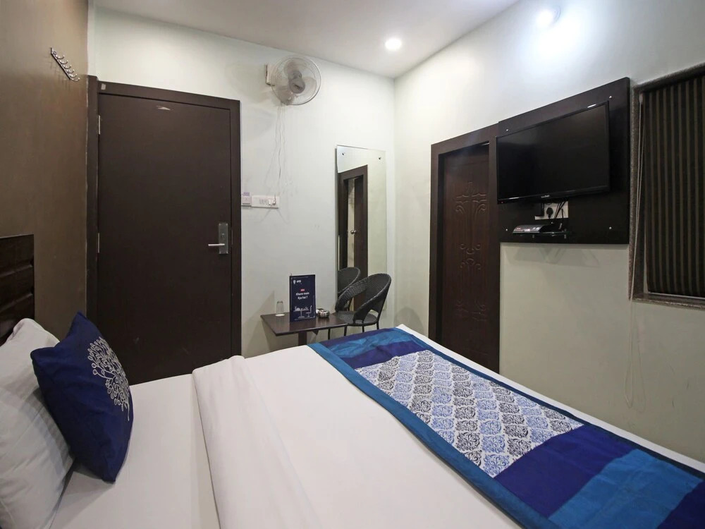 OYO 7843 Hotel Comfort Inn