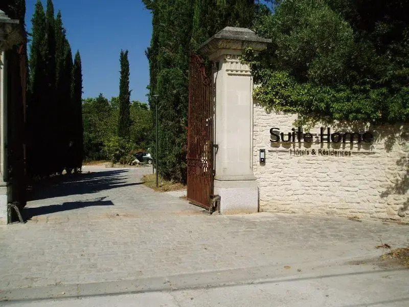Suite Home Bouc Bel Air