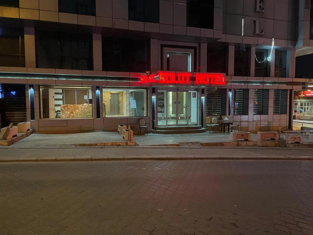 Bulut Hotel