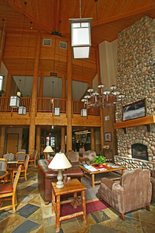 Salmon Rapids Lodge