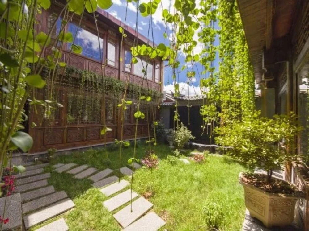 Lijiang Yupin Courtyard Inn