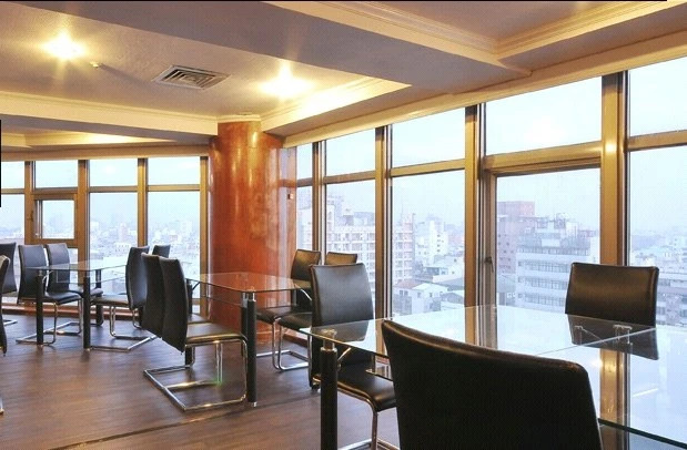 Long LuHotel