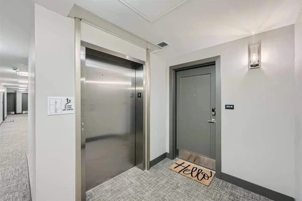 Brand New Penthouse, 5 Star Accommodations