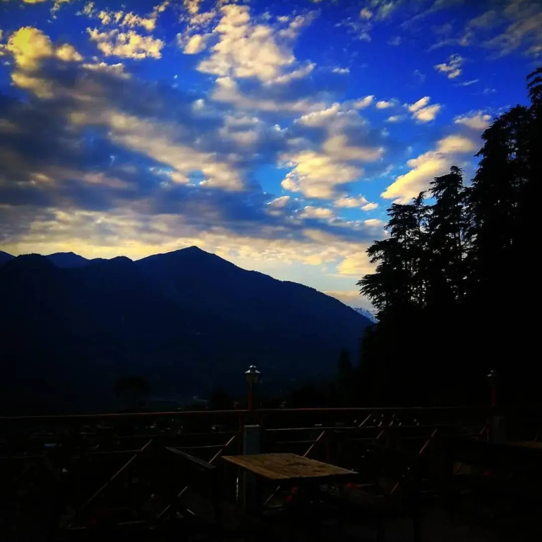 Sohams Chateau De Naggar - Manali