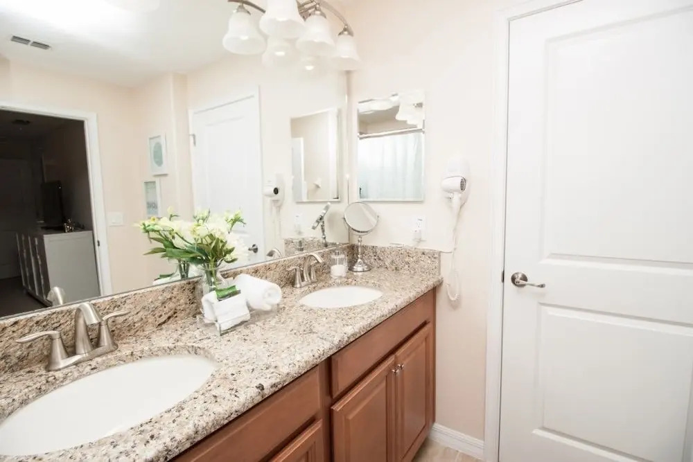 Four Bedroom/3 Bath South Facing Pool/Spa Villa