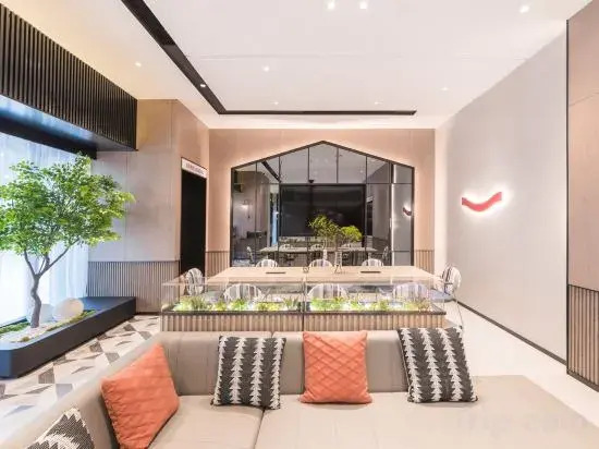 Nanchang Honggutan Provincial Museum Madison Hotel
