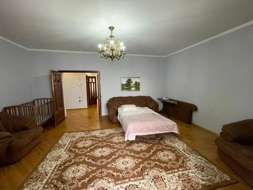 3h komnatnaja Kvartira v Novom Afone