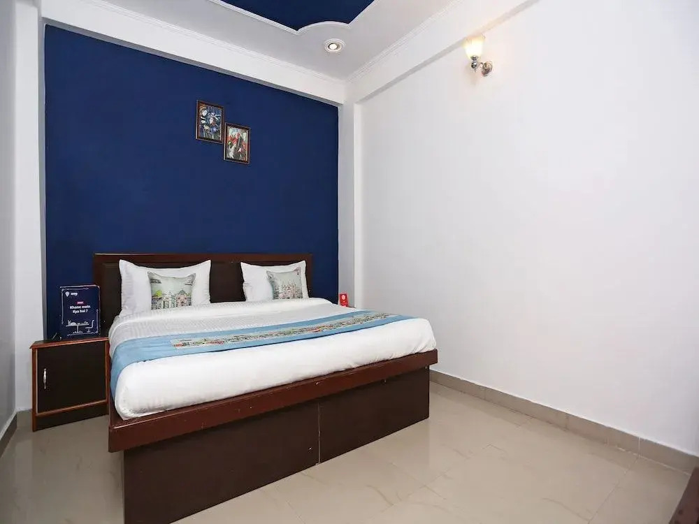 OYO 9846 Royal Plaza