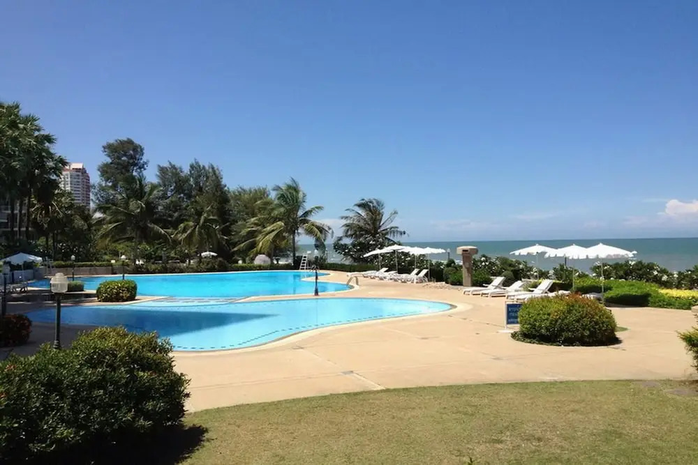 Issara at Cha-Um Beach Club