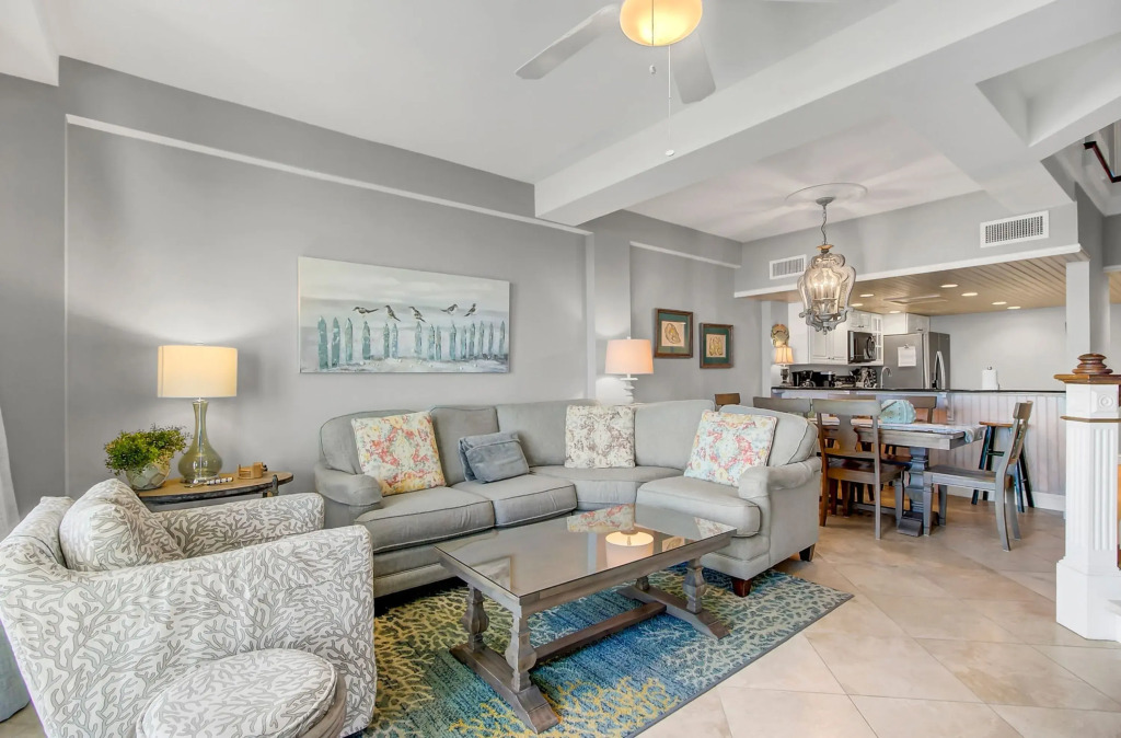 407 A Shipwatch by Avantstay Beach Front Condo w/ Ocean Views