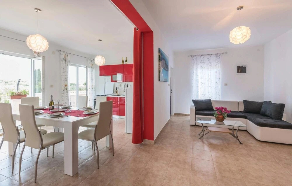Nice Home in Sisan With Wifi and 3 Bedrooms