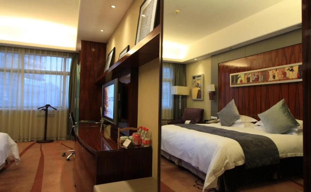 Kingdom Hotel