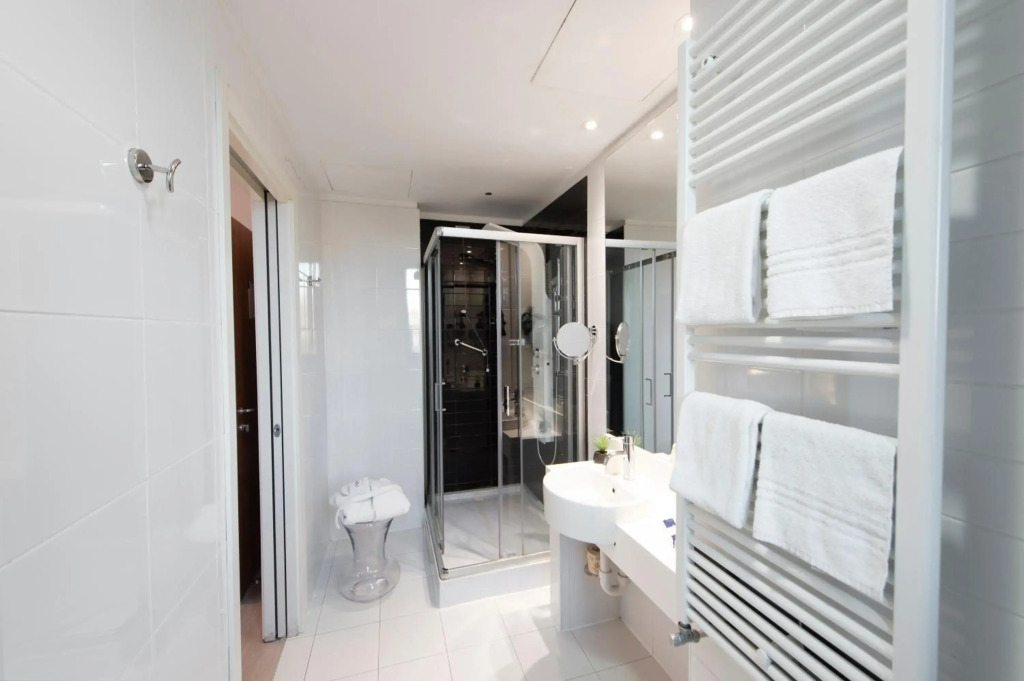 Neo Hotel