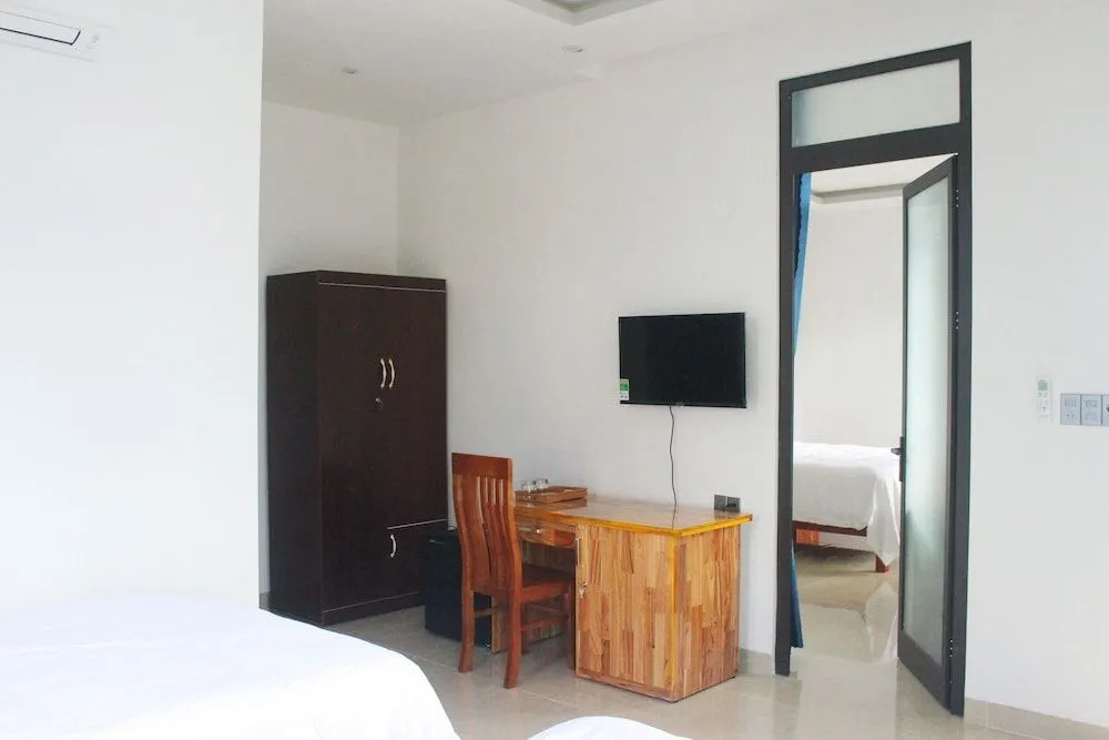 Sunshine Ha My Beach Villa