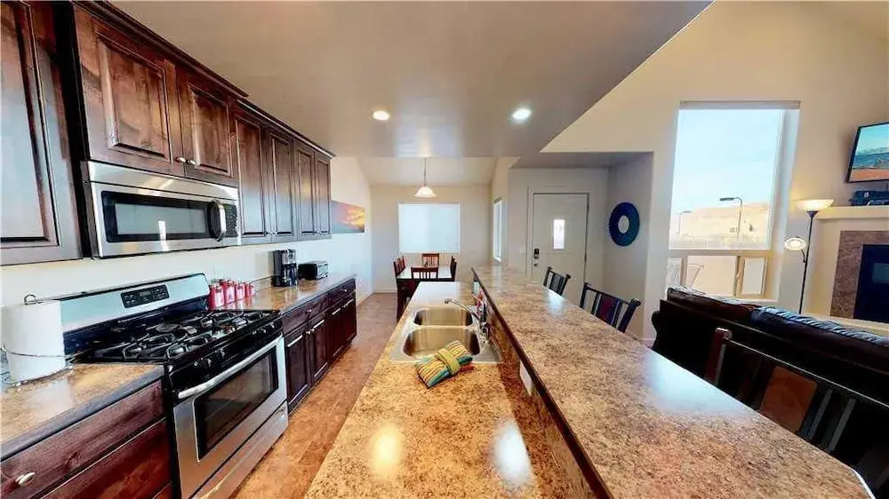 Hidden Valley Oasis ~ 7A1 3 Bedrooms 2.5 Bathrooms Townhouse