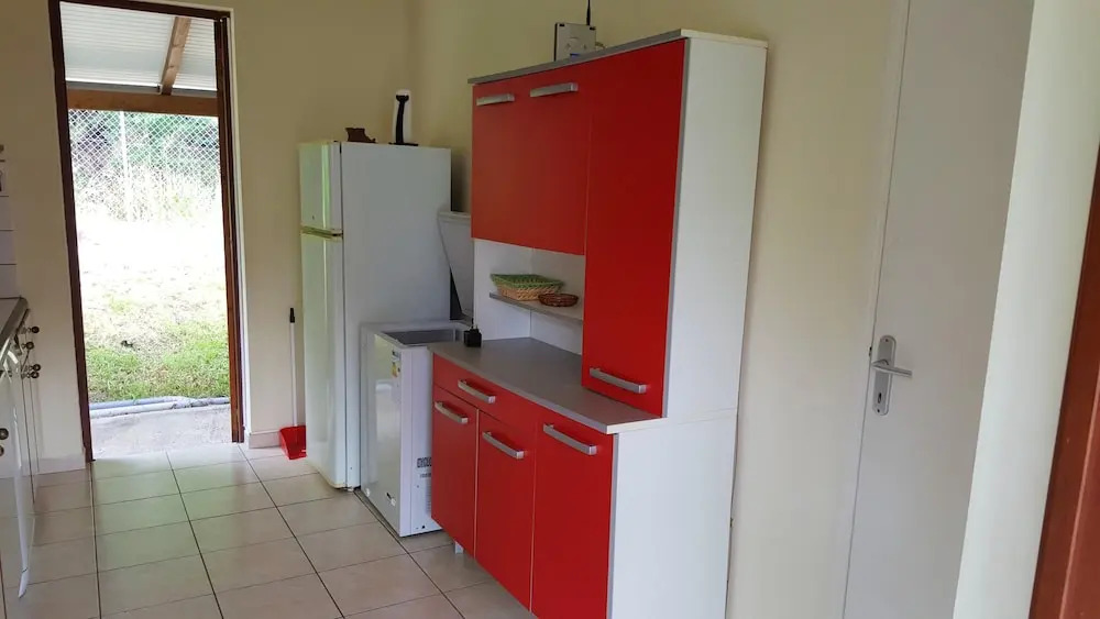 House with 3 Bedrooms in Deshaies, with Enclosed Garden And Wifi - 1 Km From the Beach