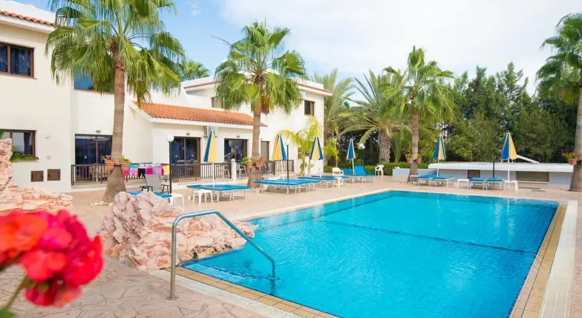 Loutsiana II Deluxe Apartments