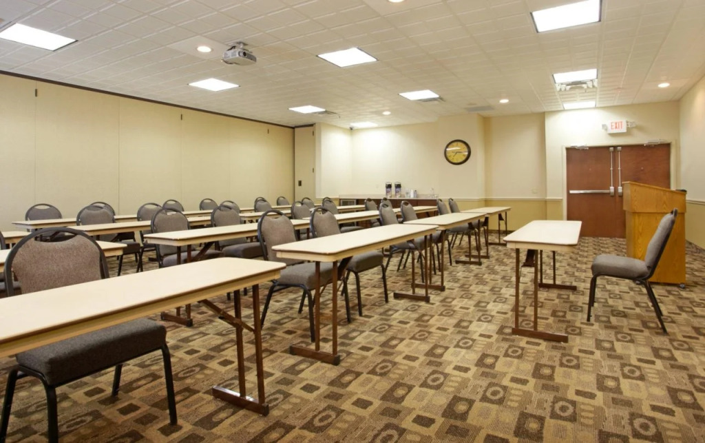Holiday Inn Express & Suites Deer Park by IHG