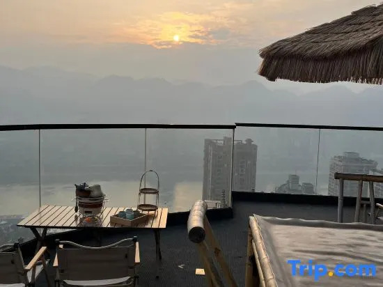 Yunqi River View Terrace Hotel