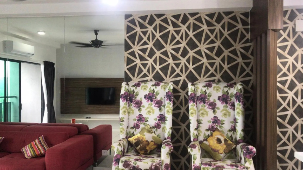 Luxury Homestay at Emira Residence