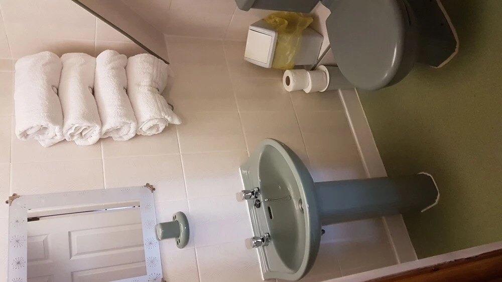 The Cresta Guest House