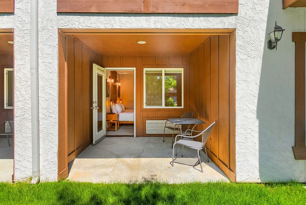 Snowstorm Studio at Icicle Village with pool and hot tub