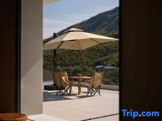 Jingyin · Lume Mountain View & Mist Private Hot Spring Boutique Inn, Anji Yunshang Grassland