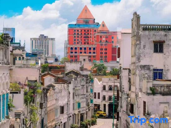 Homeinn Aifeel Hotel (Haikou High - speed Railway East Station Wuyue Plaza)