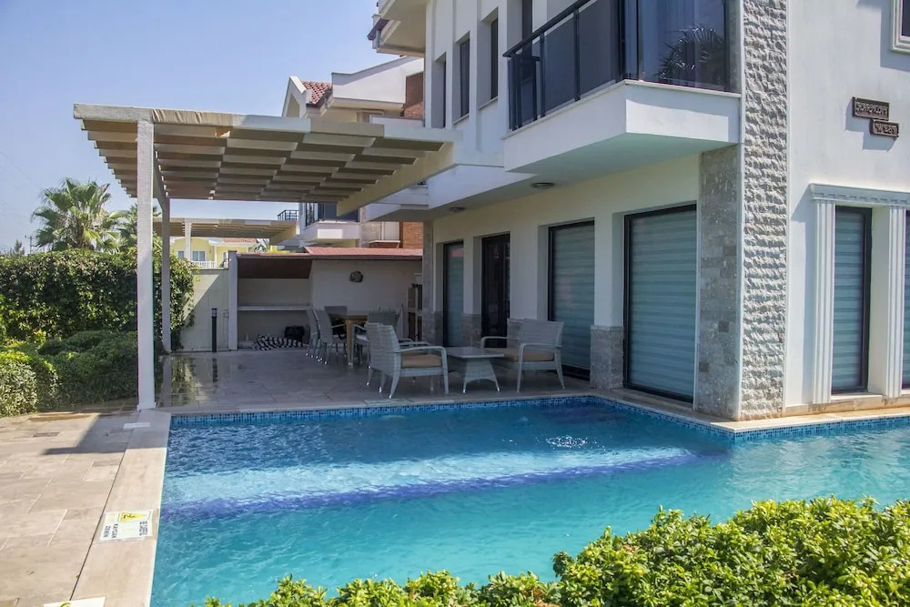 Villa West by Tatilpremium