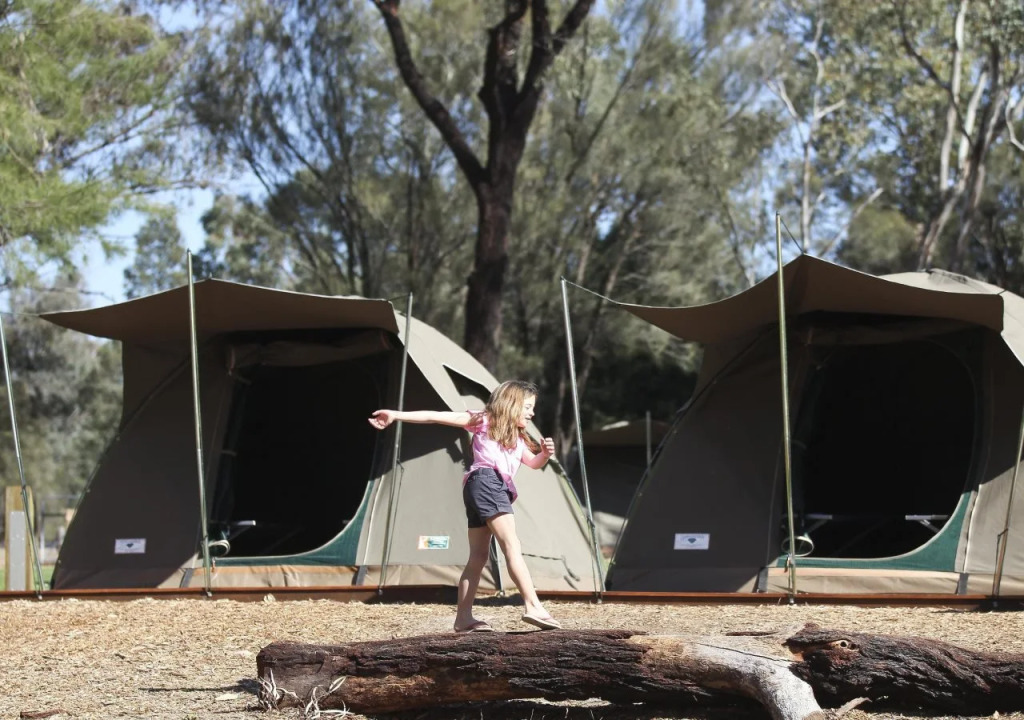 Billabong Camp, Taronga Western Plains Zoo