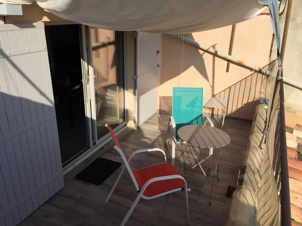 Studio in Aix-En-Provence, with Wonderful City View, Furnished Terrace And Wifi