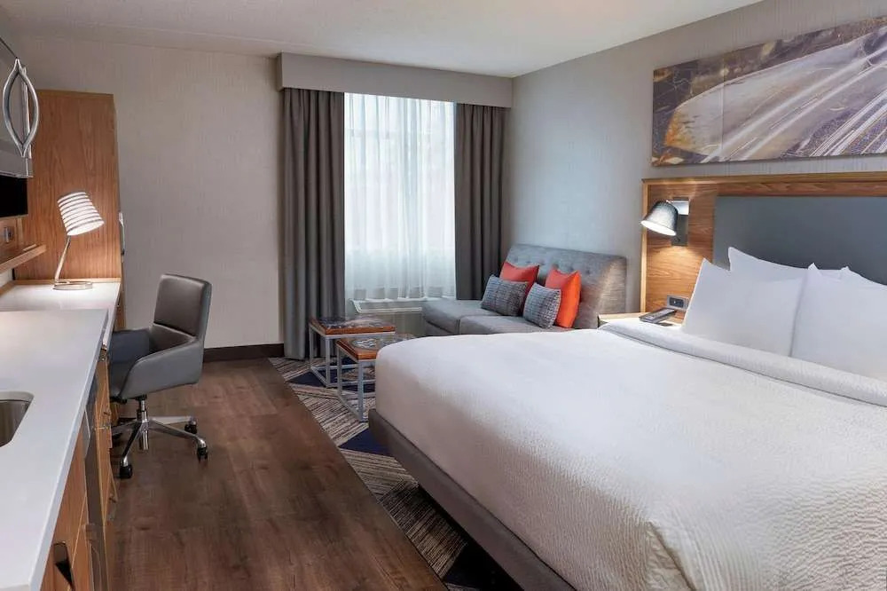 Holiday Inn Express Hamilton-stoney Creek